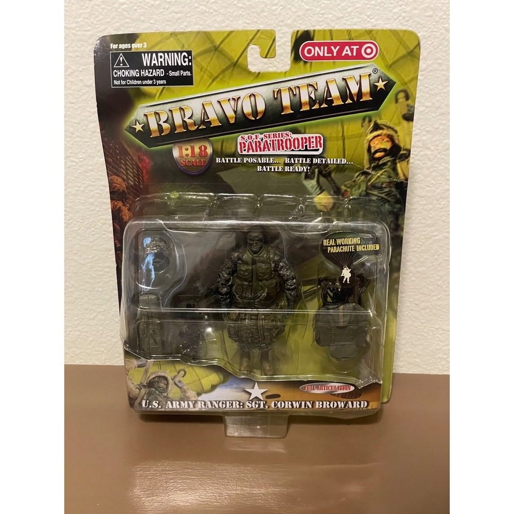 Bravo Team Paratrooper Action Figure 1:18 Sgt Corwin Broward Green New NIB 73107